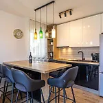 Beach Front Apartment In Seget Donji With Wifi *