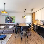 Beach Front Apartment In Seget Donji With Wifi Appartamento *